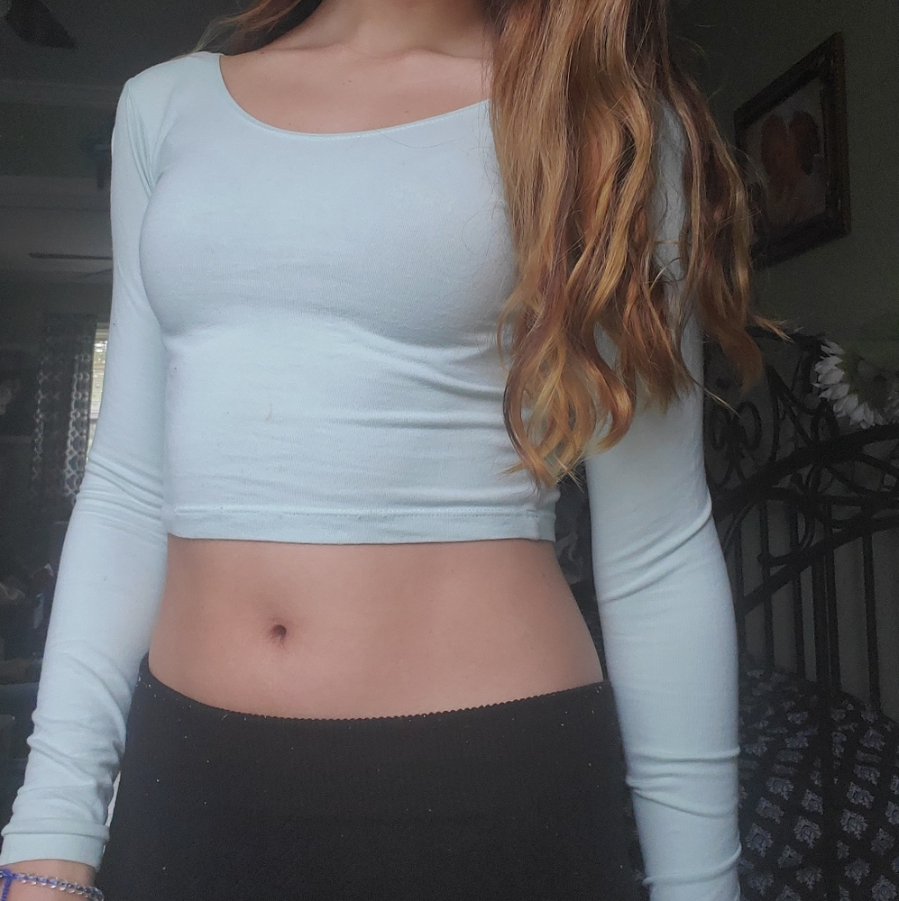 Turquoise long sleeved crop top